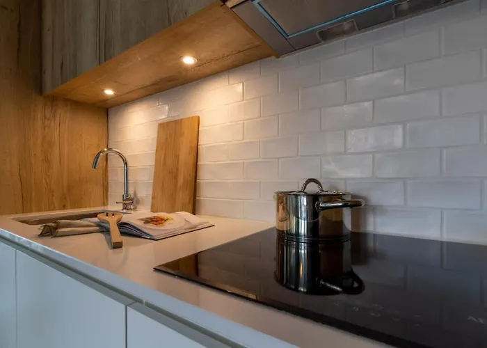 Huswell - Queen At Sea: Modern 2 Bedroom Appartement *