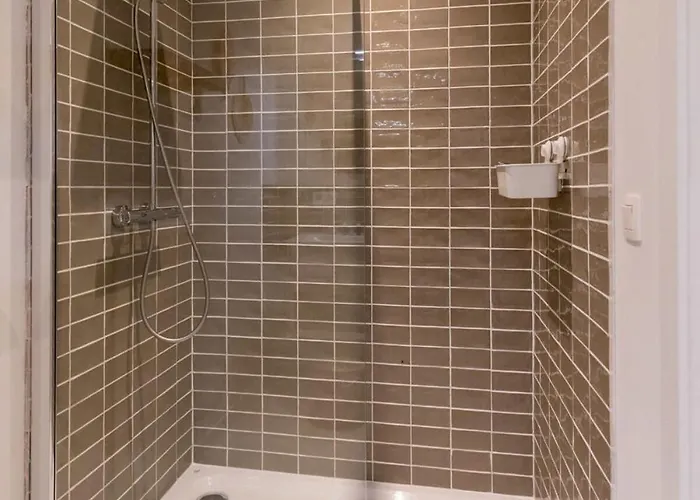 Huswell - Queen At Sea: Modern 2 Bedroom Oostende